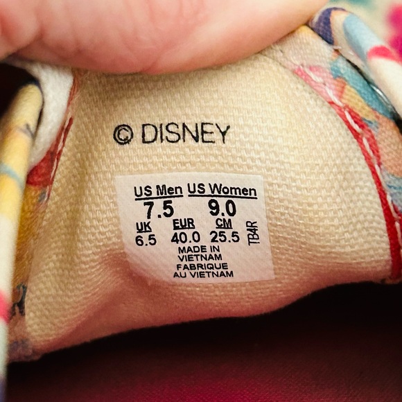 Disney princess van authentic sneakers 7.5m/9w - Picture 4 of 5